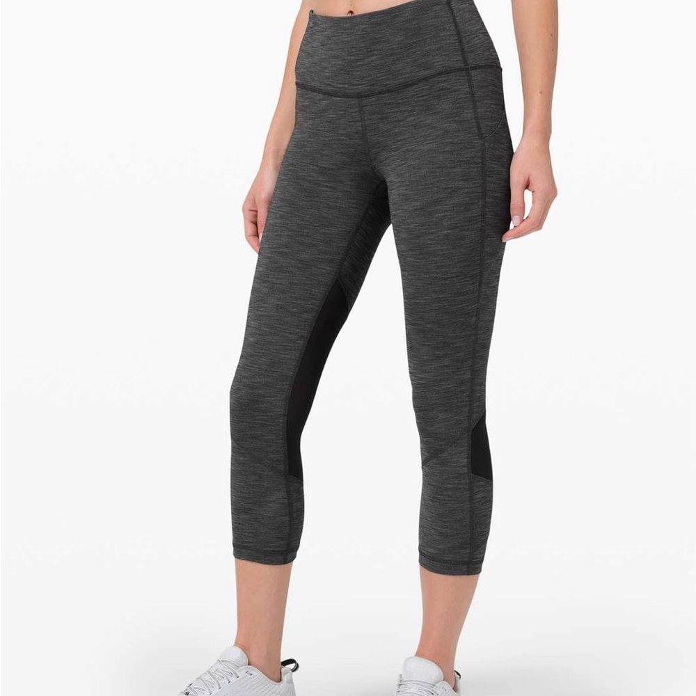 Lululemon Pace Rival Mid-Rise Crop 22” size 6